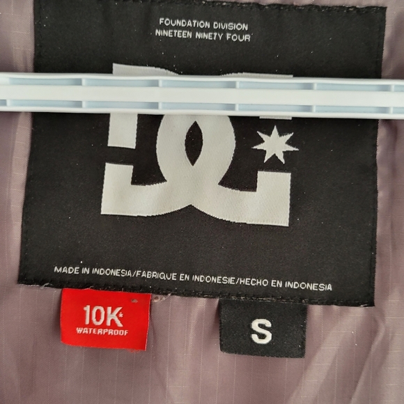 Orange DC Winter Coat (S) - Picture 12 of 12